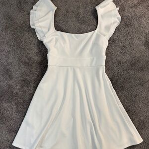 Altar’d State Maia mini dress white flutter sleeves, size Small